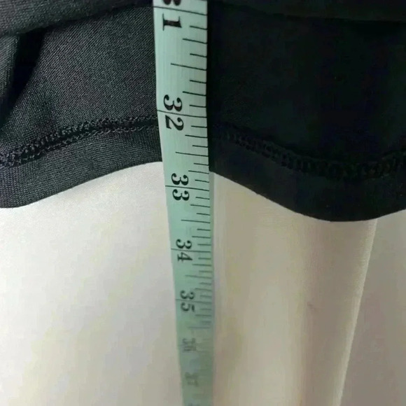 Under Armor Mens Lightweight Jacket Black L Tall 1/4 Zip Turtleneck Stretch EUC - Picture 9 of 10